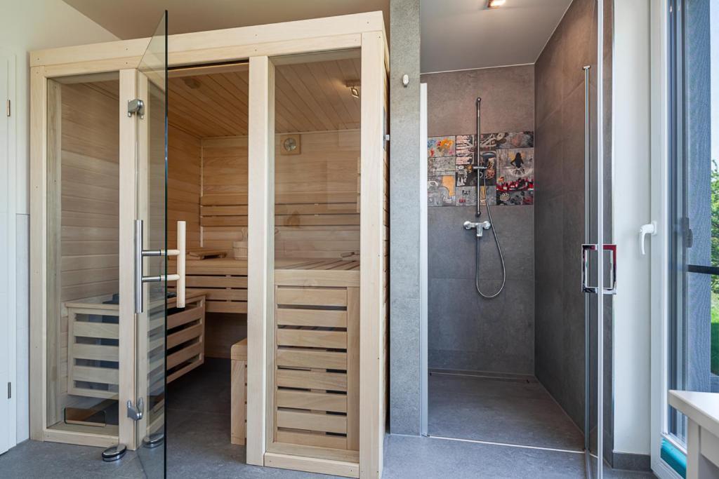 Ferienhaus Ruegen-Relax Трент Экстерьер фото